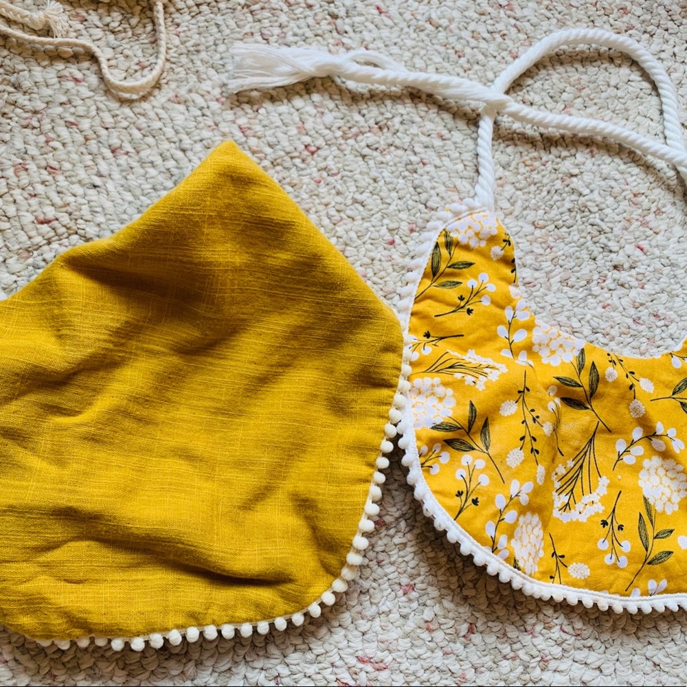 Baby bibs💛